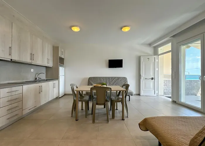 Blue Horizon 7 Nea Kallikrateia