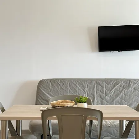 Blue Horizon 7 Apartment *